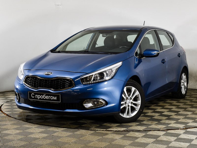 Kia Cerato 3 синяя