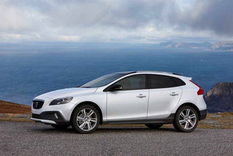 Volvo v40 Cross Country 2015