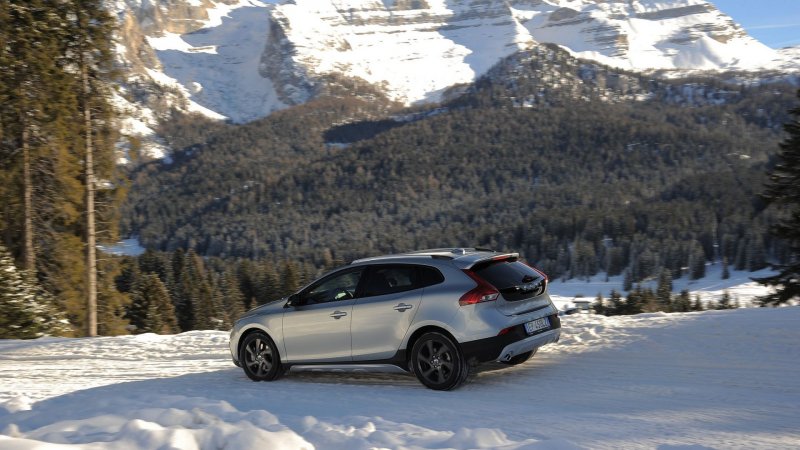 Volvo v40 Cross Country 2014