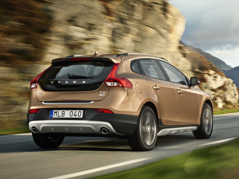 Volvo v40 t5