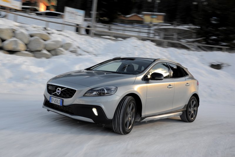 Volvo v40 Cross Country 2016