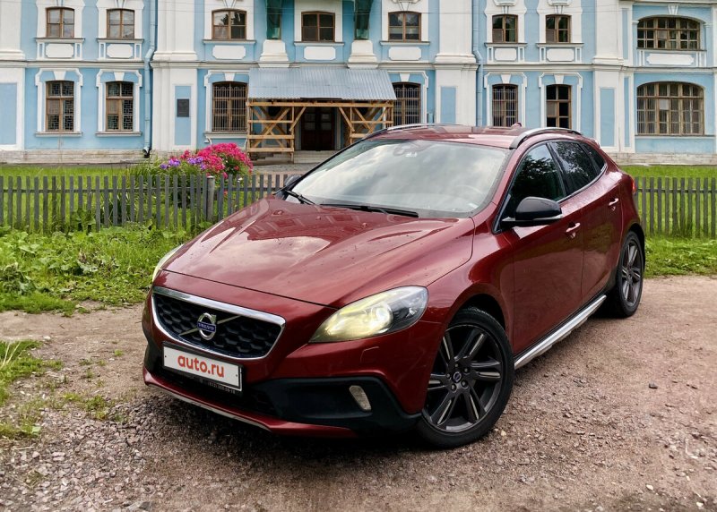 Volvo v40 Cross Country 2015