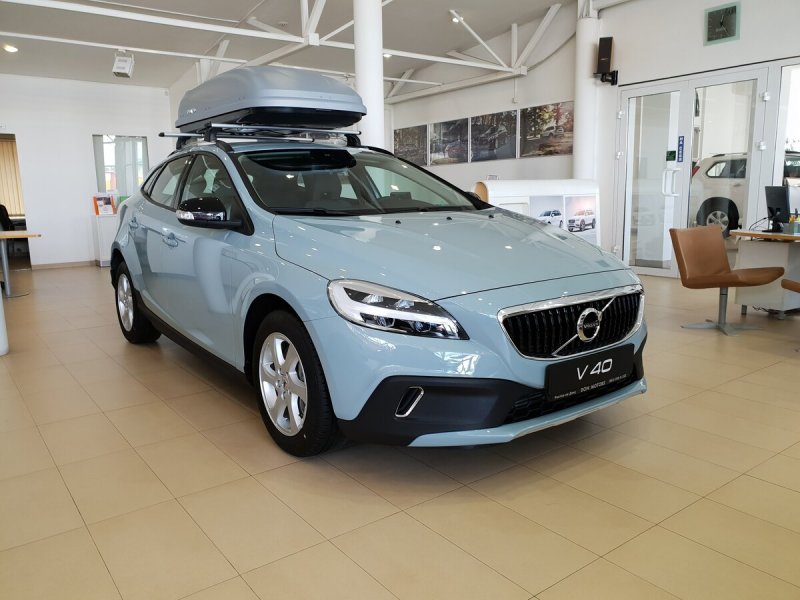 Volvo v40 Cross Country Blue