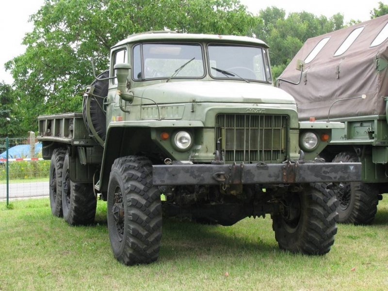 Урал 4320 бортовой военный