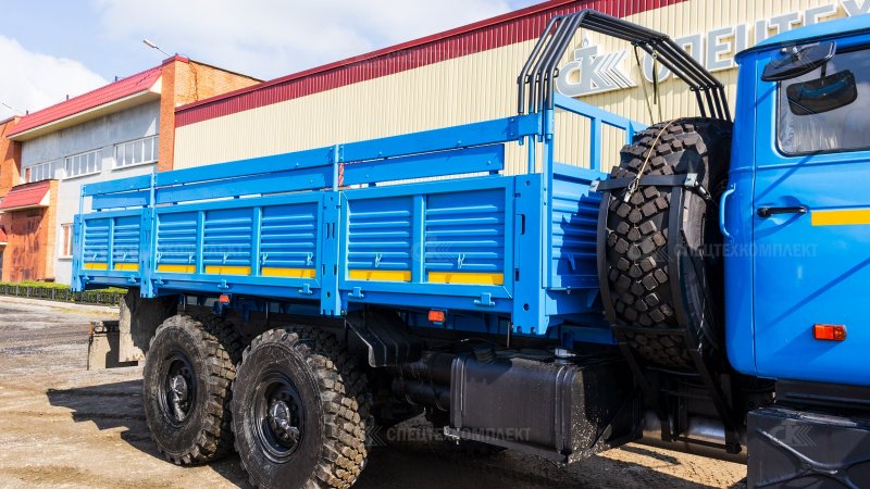 Урал 4320 армейский