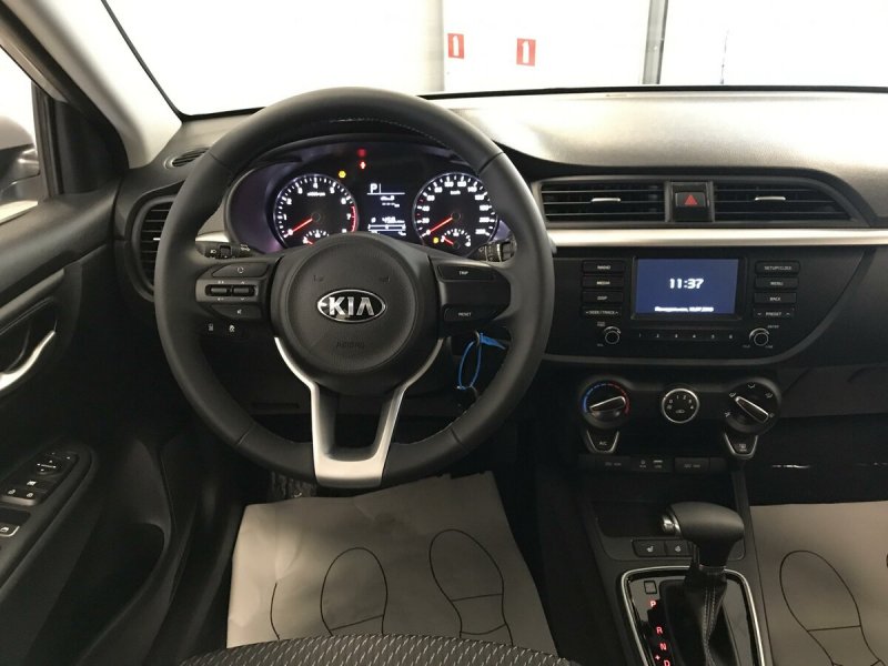 Kia Rio 2020 салон Comfort