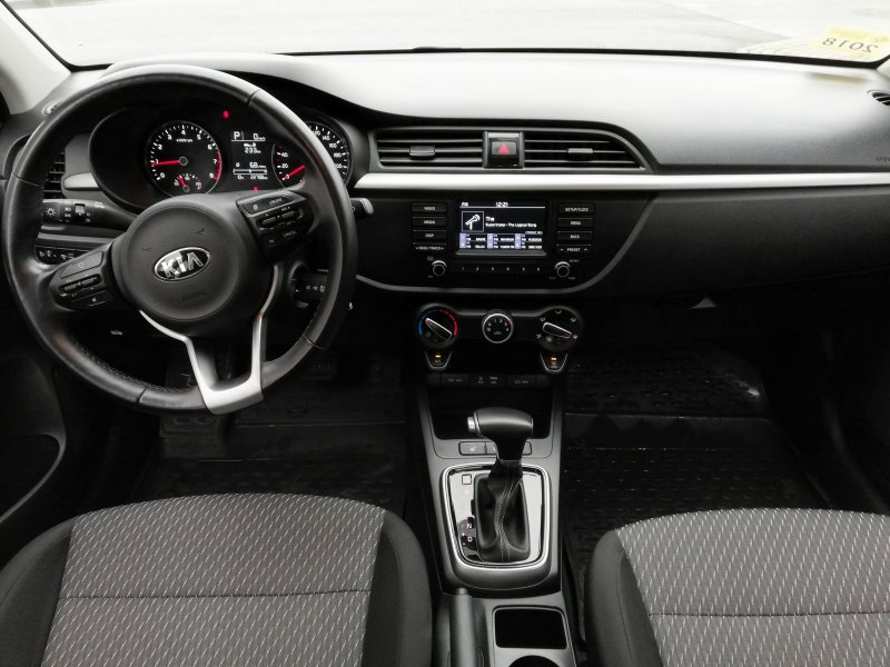 Kia Rio x-line Comfort 2021 салон