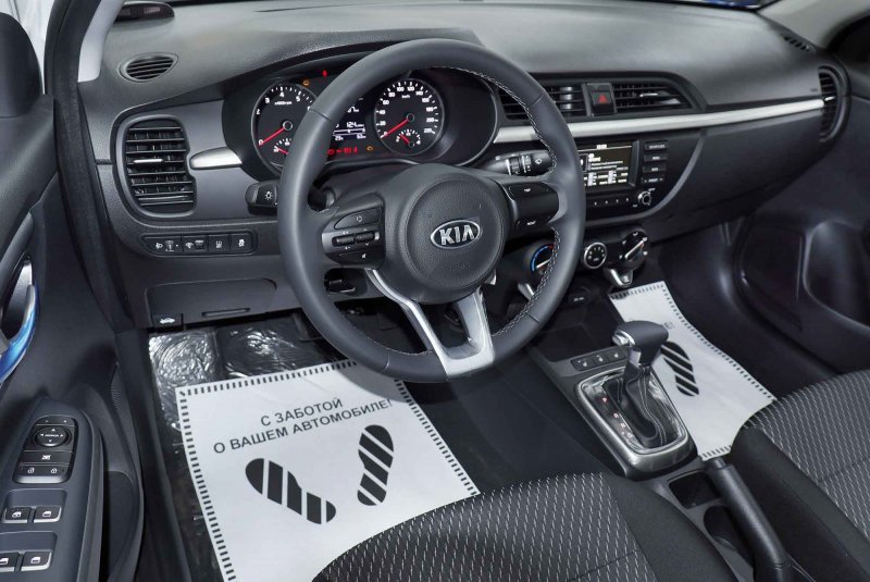 Kia Rio x-line 2020 салон