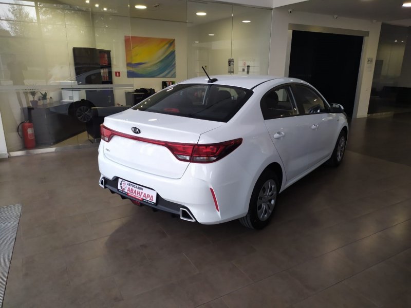 Kia Rio x-line 2018 комплектации