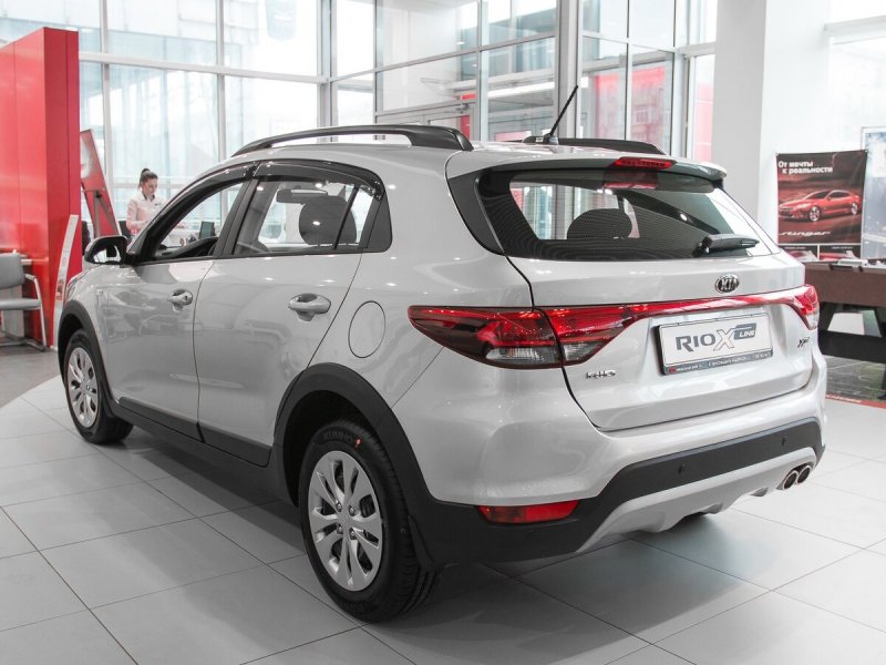Kia Rio коричневый цвета салон