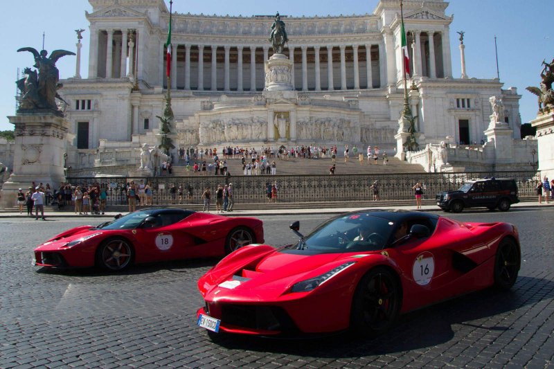 Ferrari ROMA В Италии