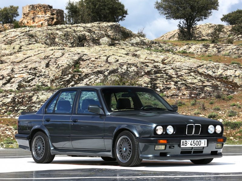 BMW m3 e30 sedan