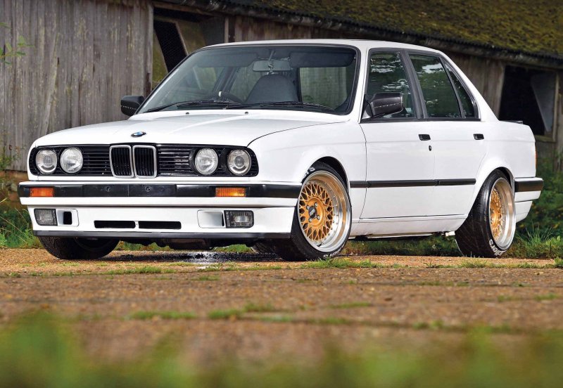 BMW e30 2.8