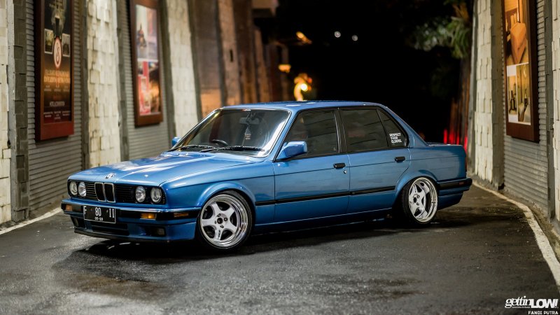 BMW e30 318i