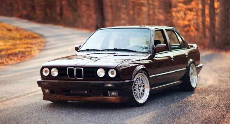 BMW e30 седан