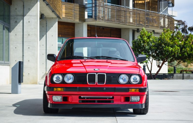 BMW e30 325i
