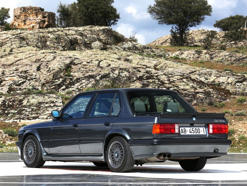 BMW e30 m седан