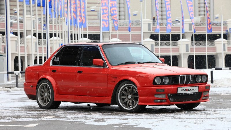 BMW е30 седан
