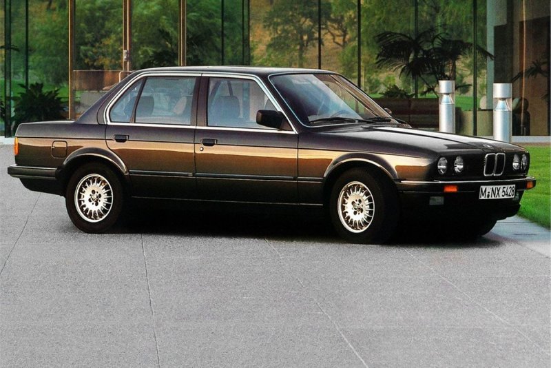 BMW е30 седан