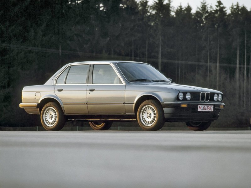 BMW 318 e30 седан