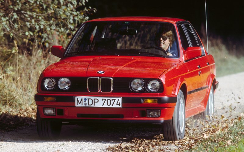 BMW e30 седан