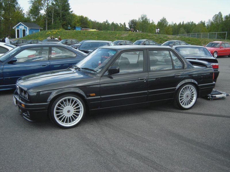 БМВ е30 325i