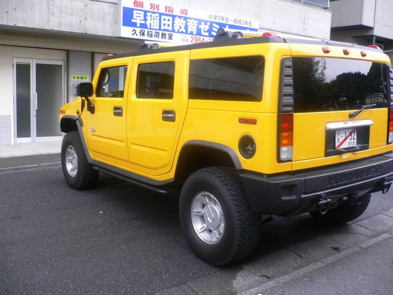 Hummer h2 Yellow