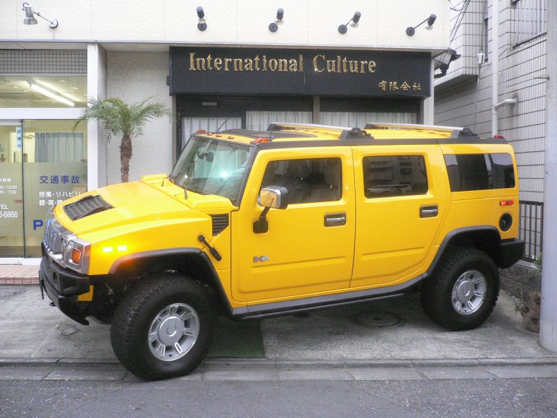 Hummer h2 Yellow