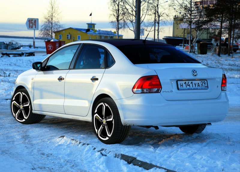 Белый VW Polo Tuning