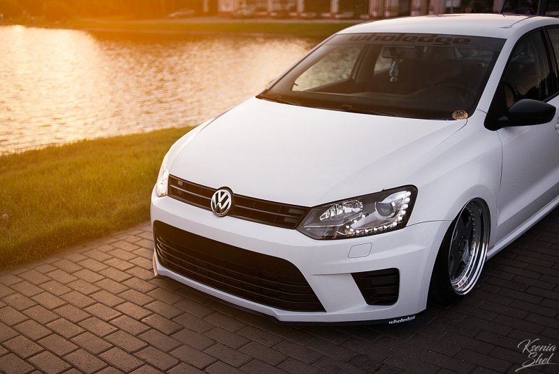 Volkswagen Polo mk5 седан
