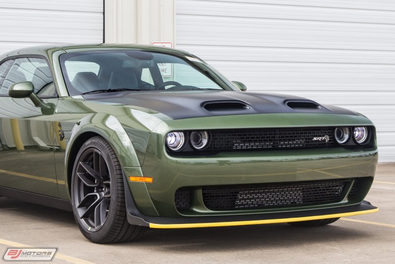 Dodge Challenger srt Hellcat 2020