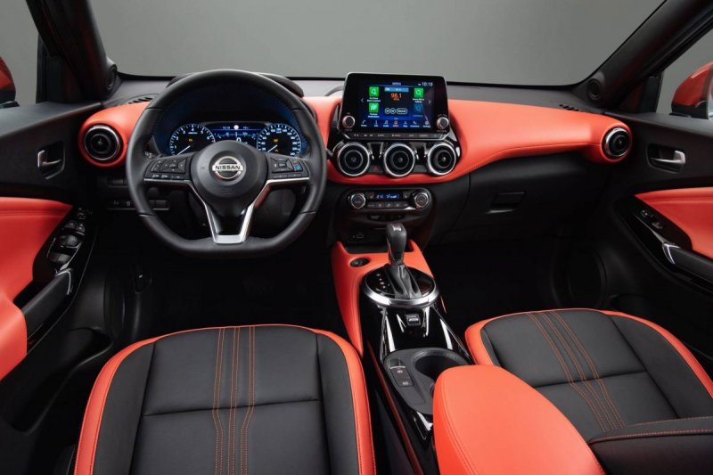 Nissan Juke 2013 салон