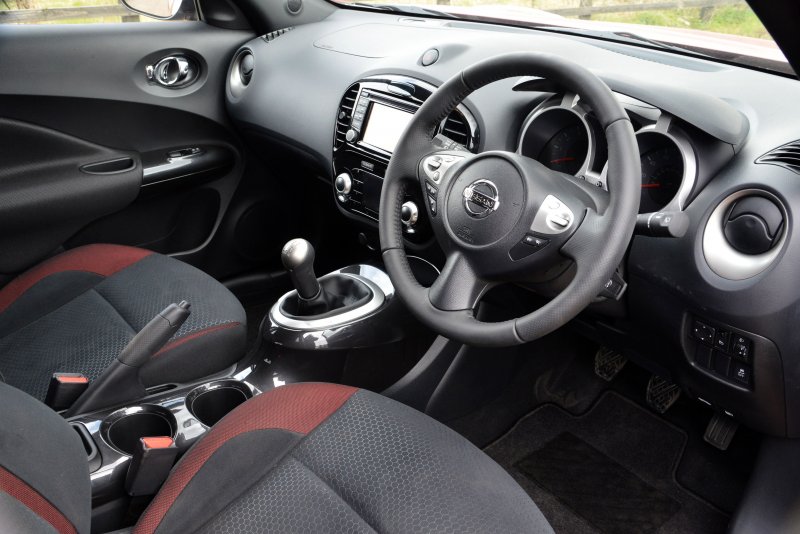 Nissan Juke inside 2013