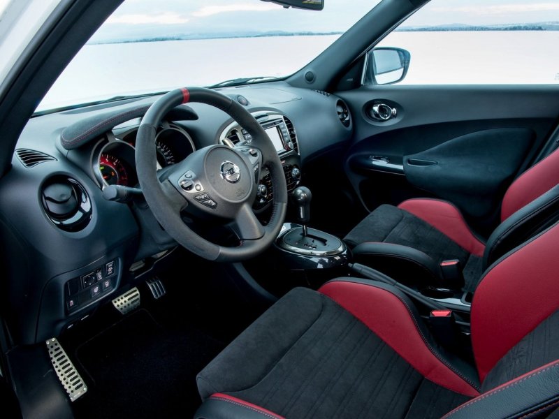 Nissan Juke 2015 салон