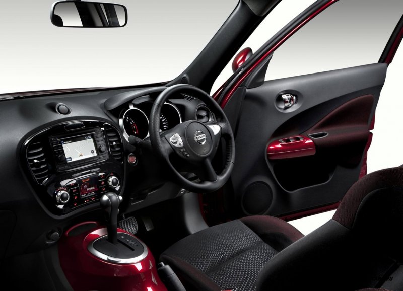 Nissan Juke 2011 салон