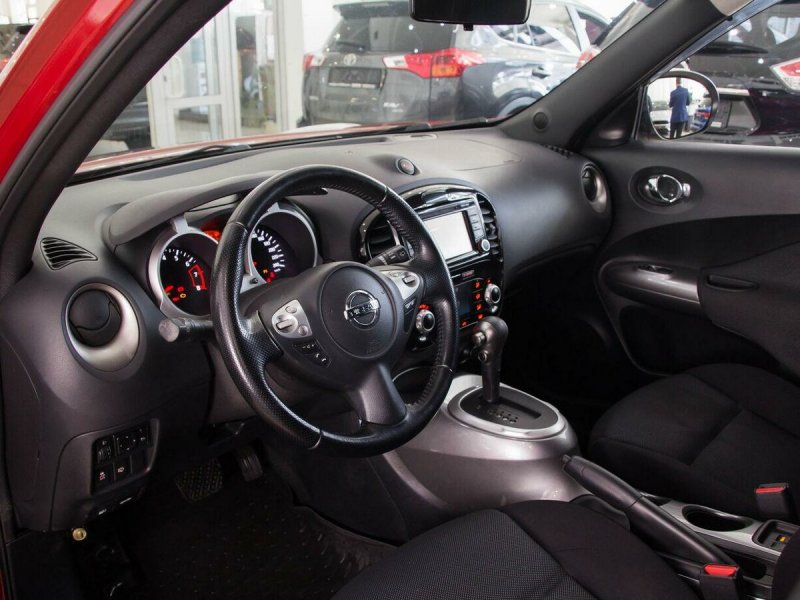 Nissan Juke 2012 салон
