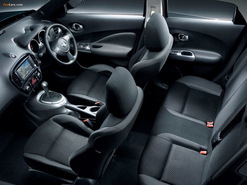 Nissan Juke 2010 салон
