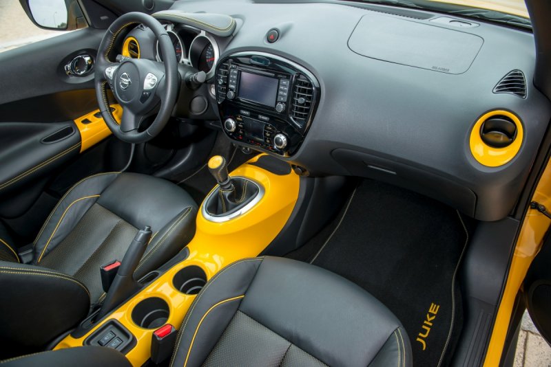Nissan Juke 2014 салон
