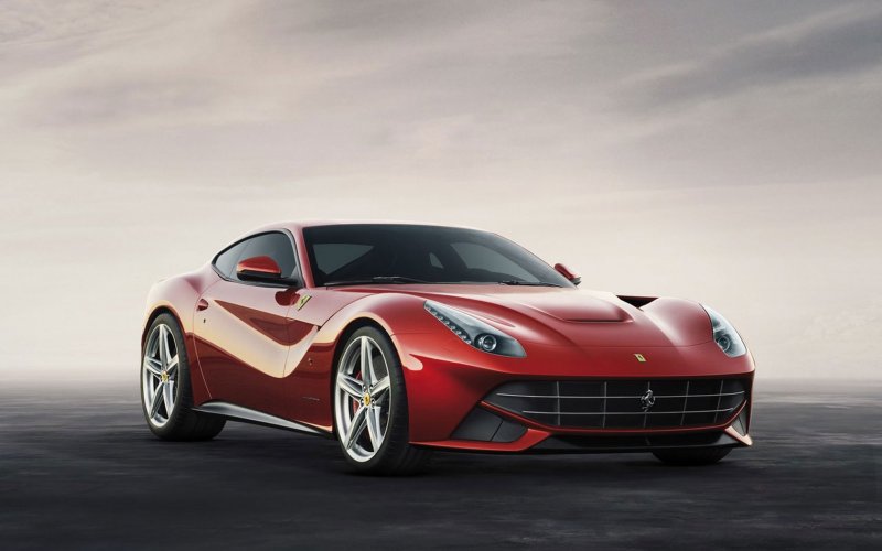Ferrari f12 Berlinetta красная