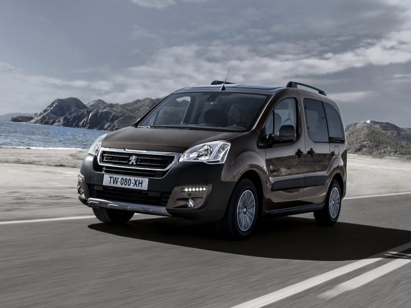 Peugeot partner 2013 серебристый