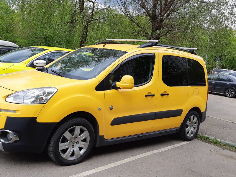Peugeot partner II Рестайлинг купить дверь багажника