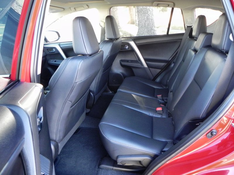 Toyota rav4 2014 салон задние