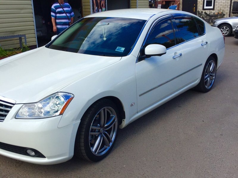 Nissan Fuga 2006