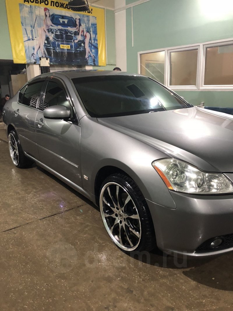 Nissan Fuga 2004