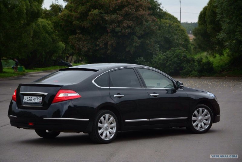 Nissan Teana черная