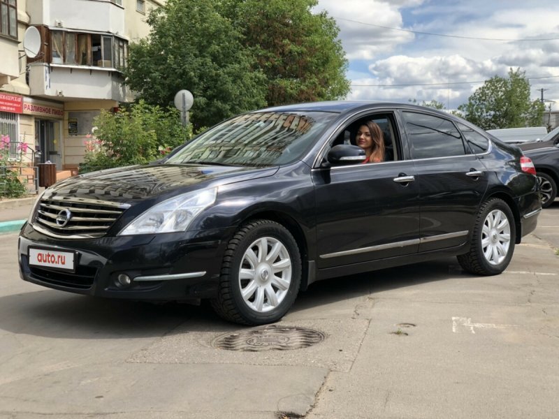 Nissan Teana Black