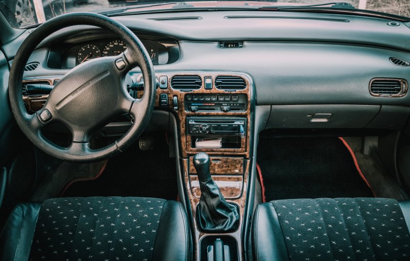 Mazda 626 ge салон