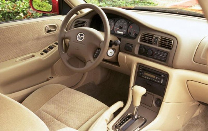 Mazda 626 LX салон