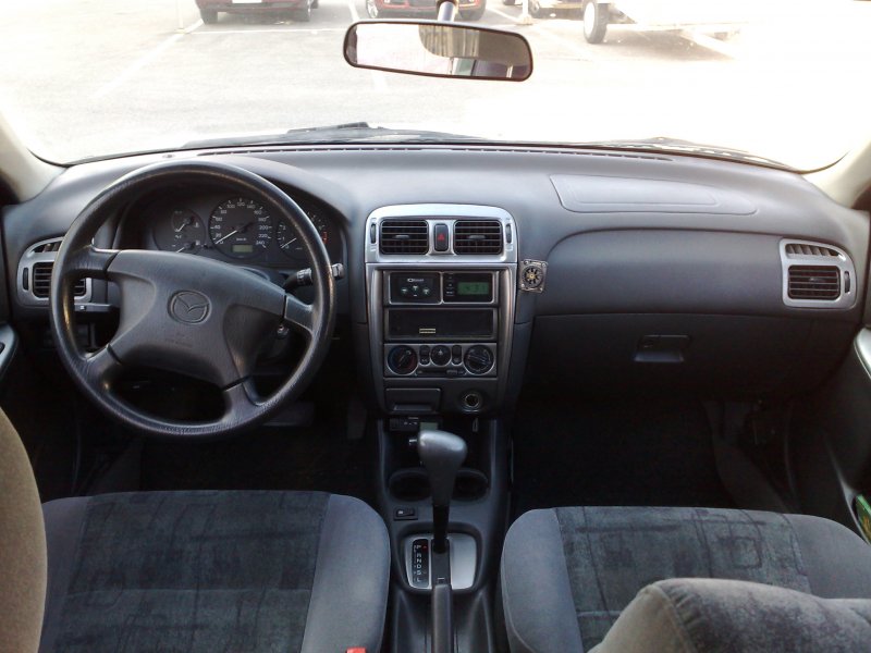 Mazda 626 gf салон