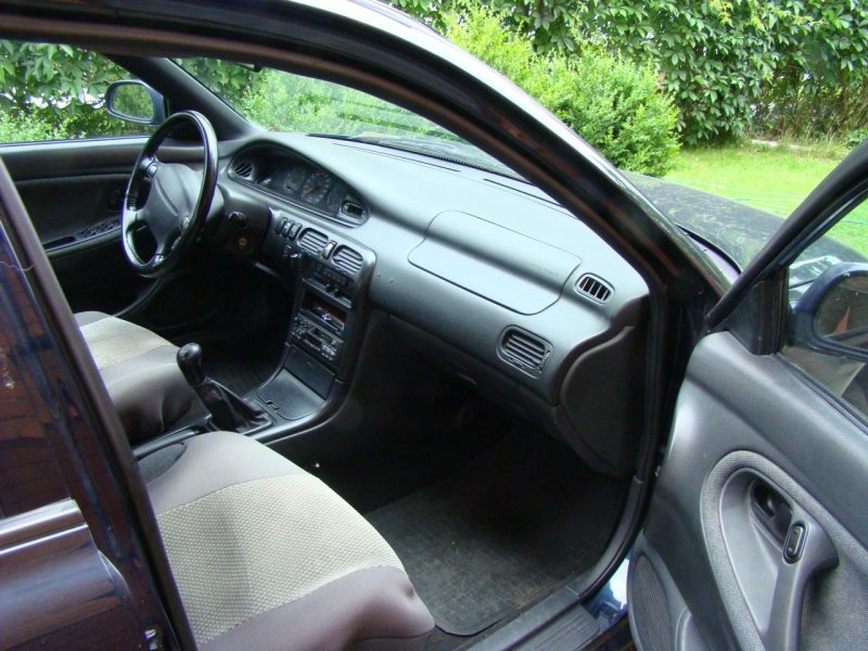 Mazda 626 1995 салон